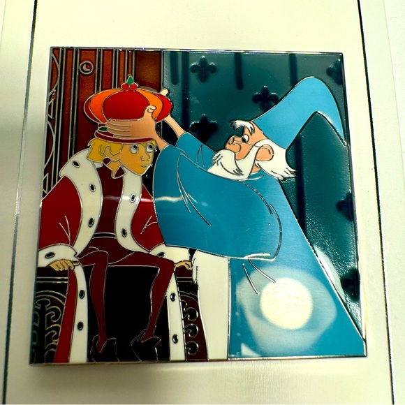 NWT. Disney Pin - sword in the stone pin with Arthur and Merlin. - Picture 2 of 8